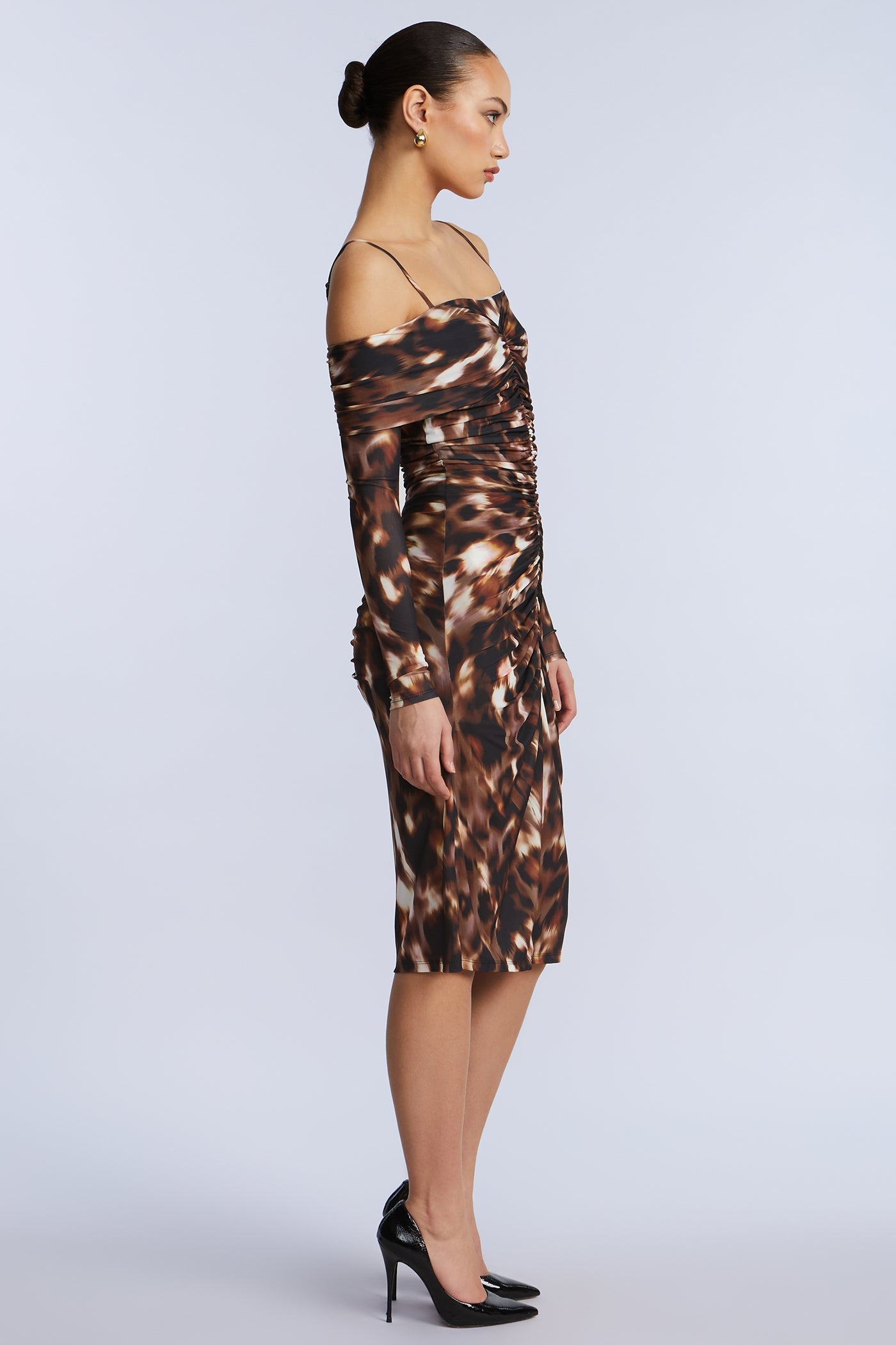 BCBGMAXAZRIA Jersey Off Shoulder Dress Leopard Desert Palm Print