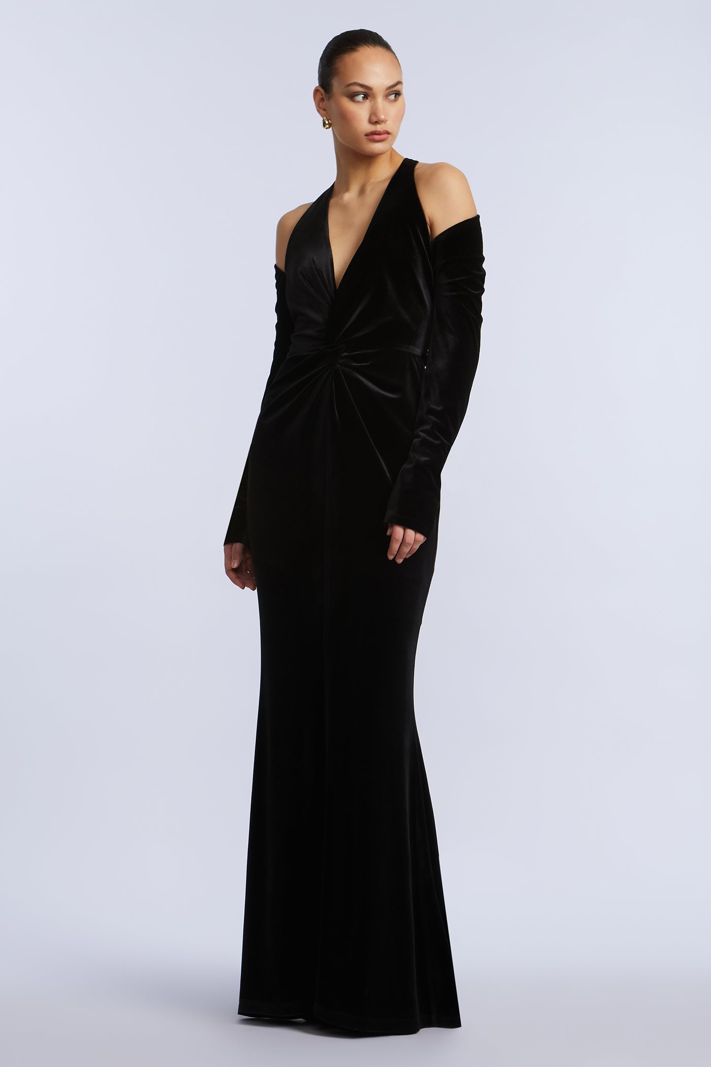 BCBGMAXAZRIA Long Sleeve Halter Velvet Gown Black